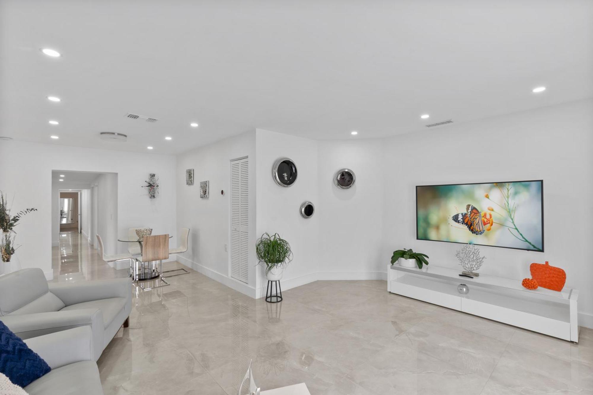 D'mauchi House * Miami