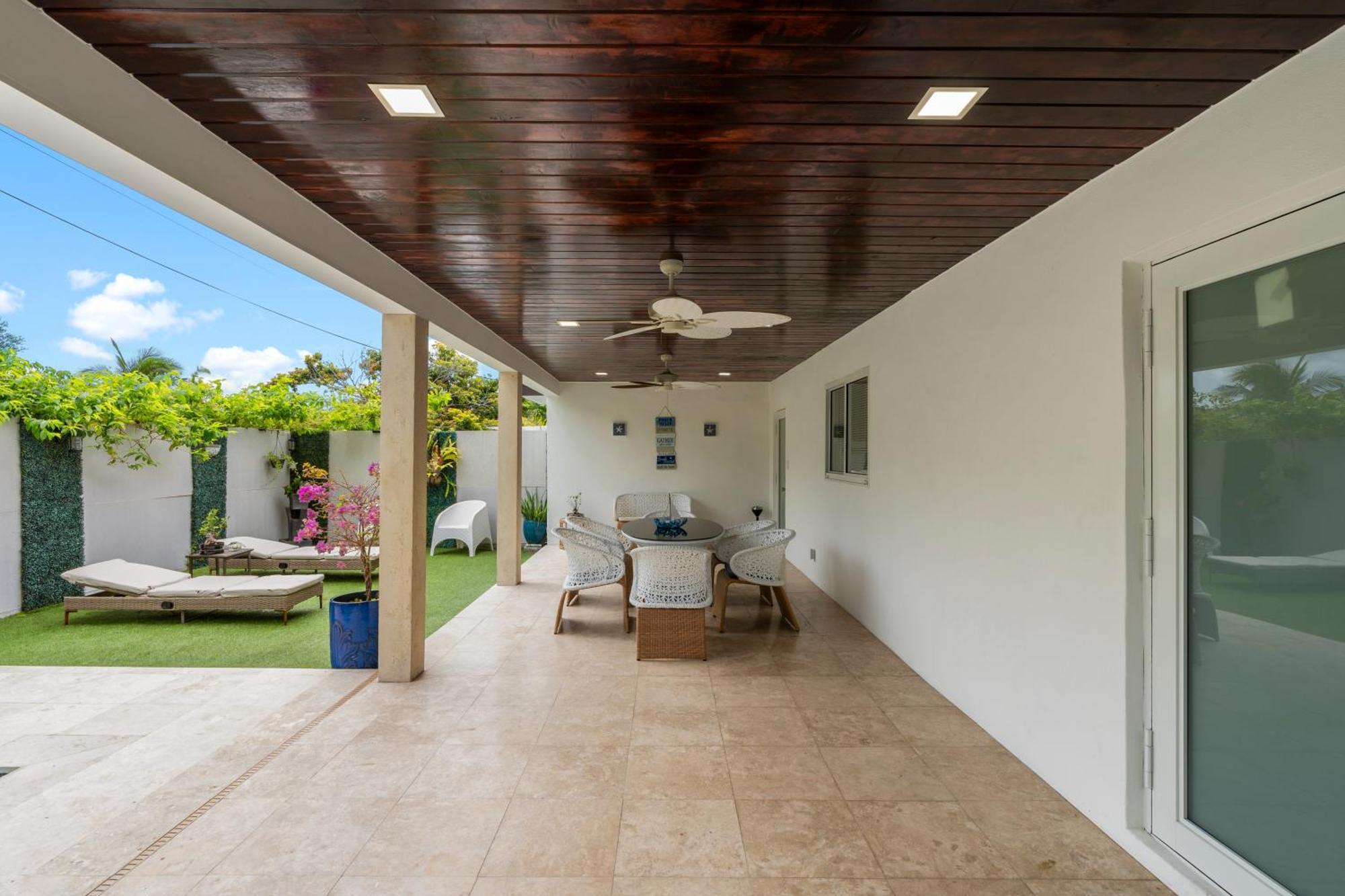 D'mauchi House * Miami